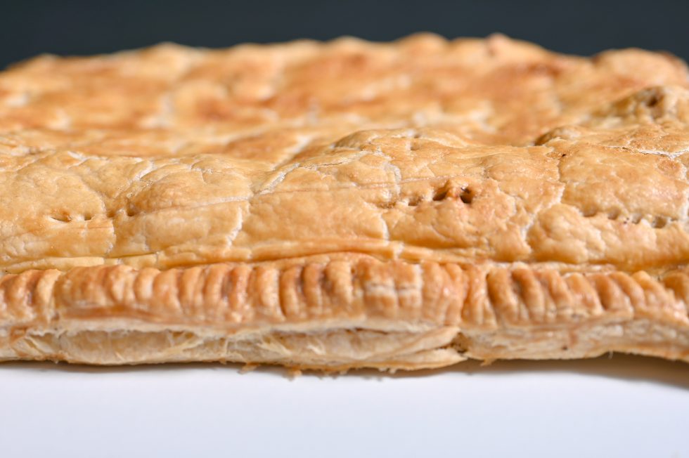 Empanada de morcilla y pera