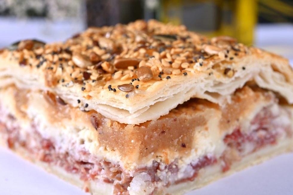 Empanada de cecina membrillo y queso de cabra