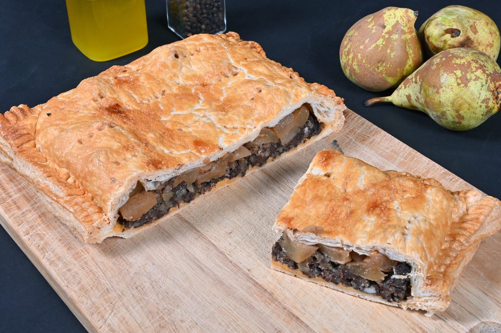 Empanada de morcilla y pera